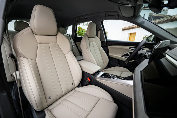Audi New Q5 Front Row Seats Audi New Q5 Front Row Seats