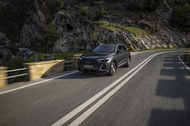 Front Right Three Quarter Image - 18393