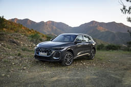 Audi New Q5 Front Left Three Quarter