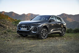 Audi New Q5 Front Right Three Quarter