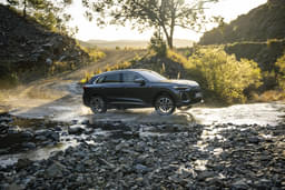 Audi New Q5 Front Right Three Quarter