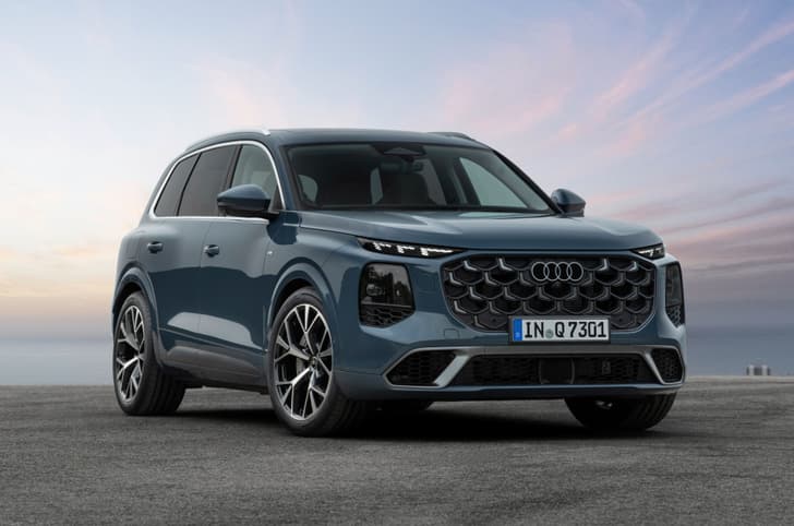 Audi New Q7 Front Right Three Quarter