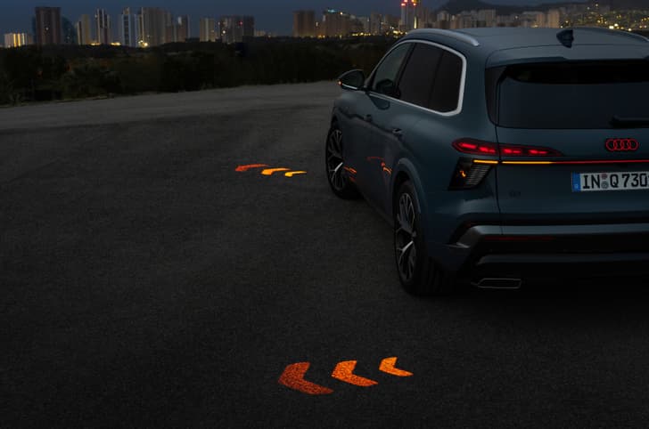 Audi New Q7 Rear View