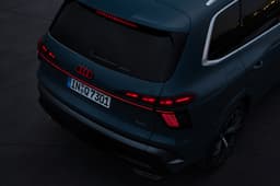 Audi New Q7 Rear View