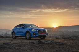 Audi Q3 Sportback Front Left Three Quarter