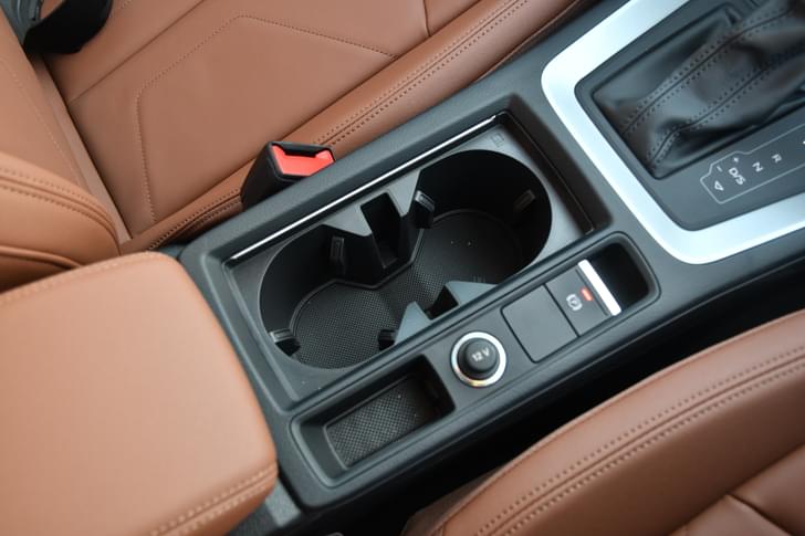 Audi Q3 Sportback 12V Power Outlets