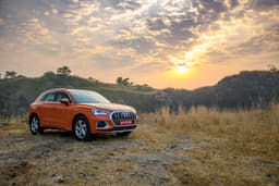Audi Q3 Front Right Three Quarter