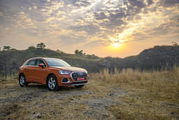 Audi Q3 Front Right Three Quarter