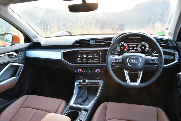 Audi Q3 Dashboard