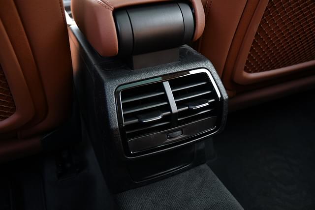 2nd Row Ac Vent Image - 3304