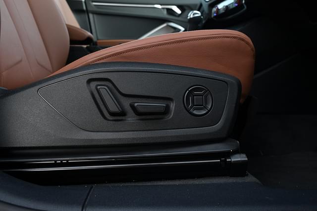 Leather Seats Image - 3322