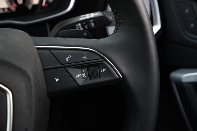 Steering Wheel Image - 3327