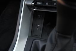 Audi Q3 12v Power Outlets 2