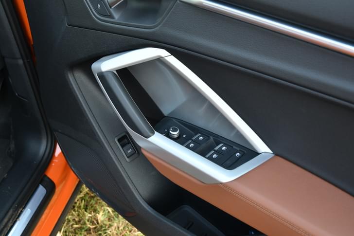 Audi Q3 Door Controls
