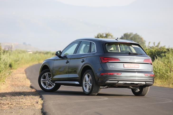 Audi Q5 Rear View