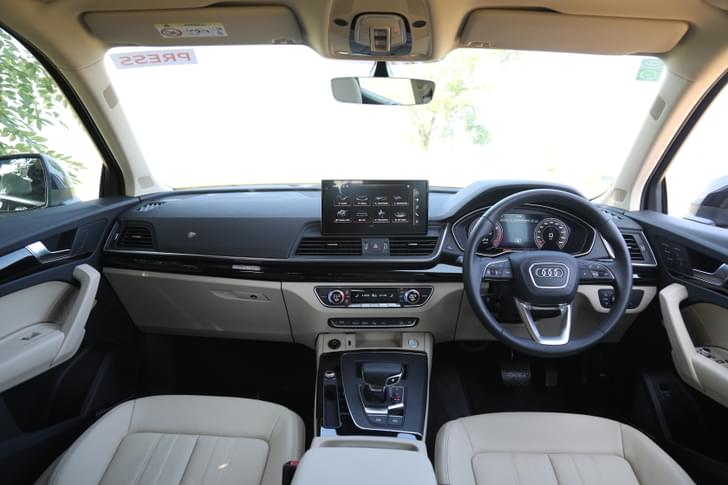 Audi Q5 Dashboard