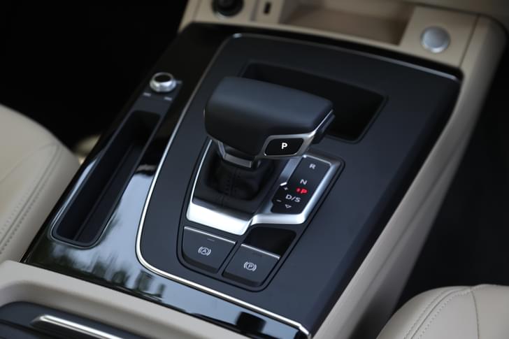 Audi Q5 Console Storage