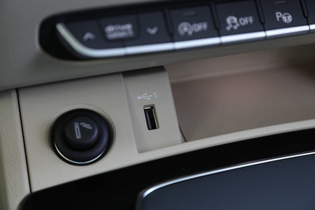 Charging Ports Image - 6692