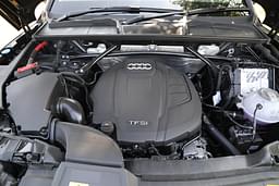 Audi Q5 Closed Bonnet