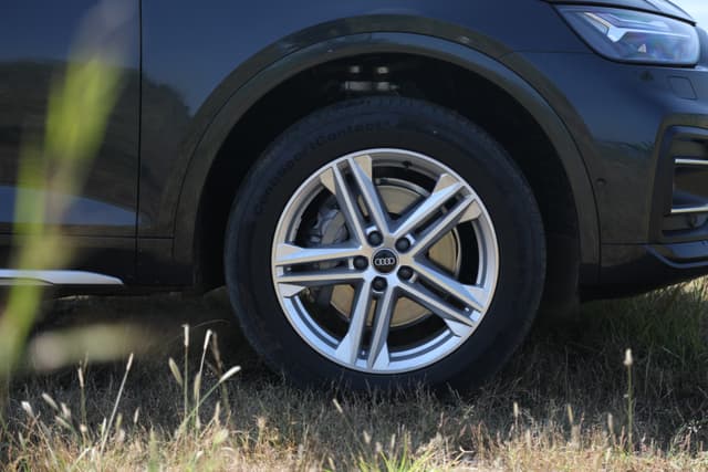 Alloy Wheels Image - 6716
