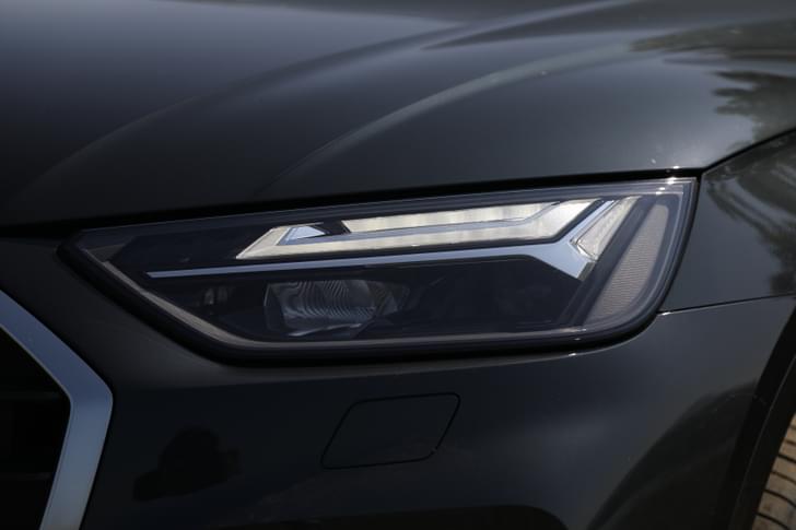 Audi Q5 Headlight