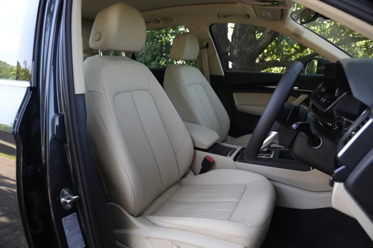 Audi Q5 Front Row Seats