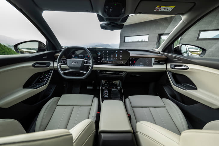 Audi Q6 e-tron Dashboard Audi Q6 e-tron Dashboard