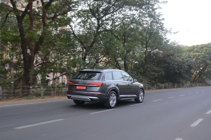 Audi Q7 Rear View