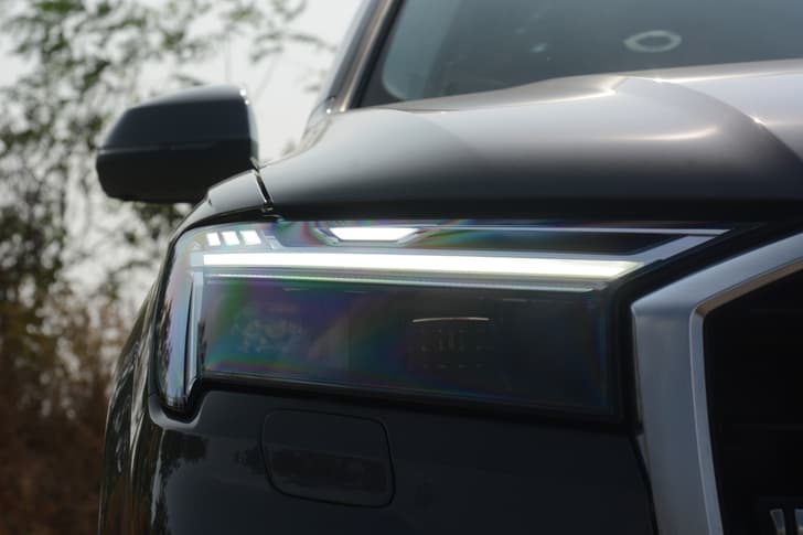 Audi Q7 Headlight