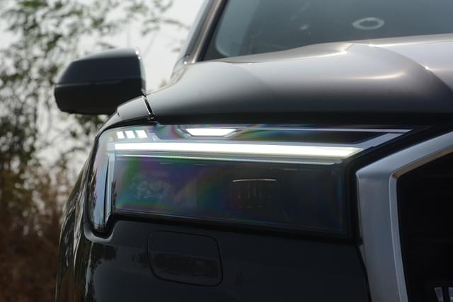 Headlight Image - 6894
