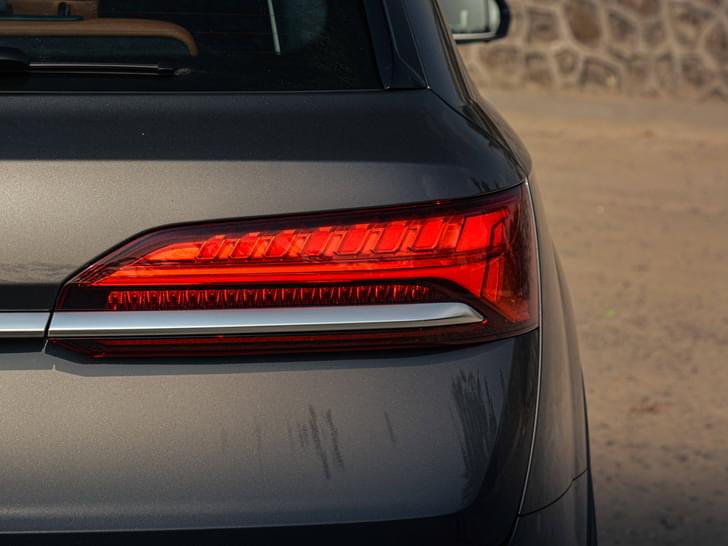 Audi Q7 Rear View