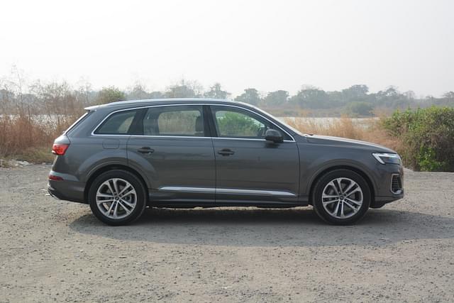 Alloy Wheels Image - 6939