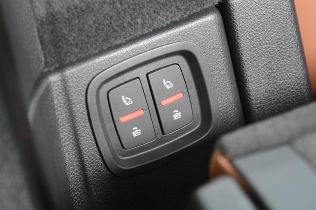 Driver Height Adjustable Seat Image - 6984