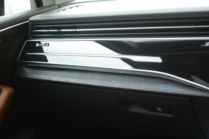 Audi Q7 Dashboard