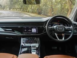 Audi Q7 Dashboard