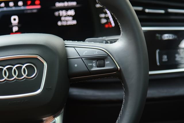 Steering Wheel Image - 7024