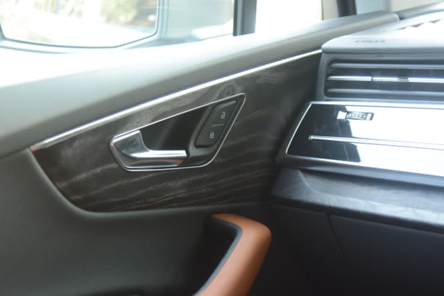 Door Controls Image - 7034