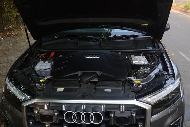 Open Bonnet Engine Shot Image - 7039