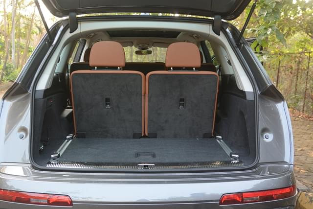 Rear View Image - 7054