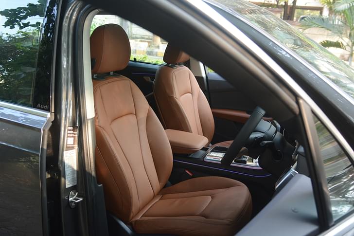 Audi Q7 Front Row Seats
