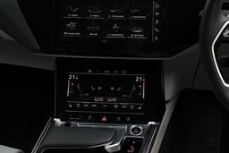 Audi Q8 E Tron Dashboard