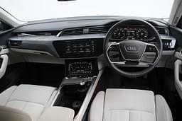 Audi Q8 E Tron Dashboard