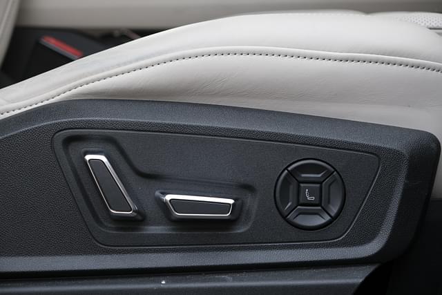 Door Controls Image - 6638