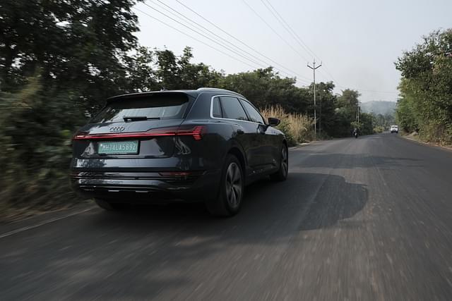 Rear View Image - 6663