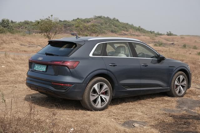 Rear View Image - 6702