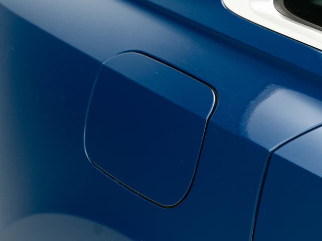 Closed Fuel Lid Image - 33991