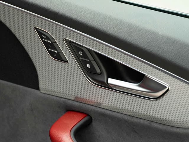 Door Controls Image - 33979