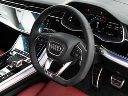Audi Q8 Dashboard