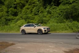Audi Q8 Front Right Three Quarter
