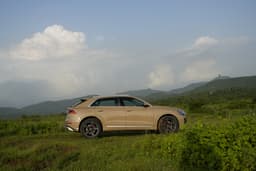 Audi Q8 Front Right Three Quarter